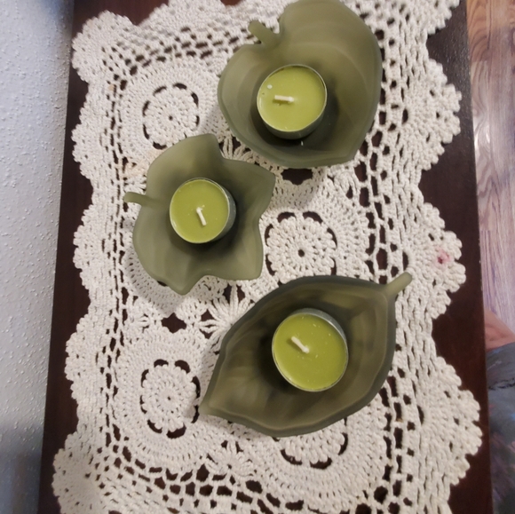 Leaf-Shaped Tealight Holders by Partylite-Green - Picture 2 of 8